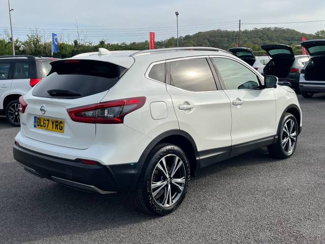 2017 Nissan Qashqai 1.2 DiG-T N-Connecta 5dr