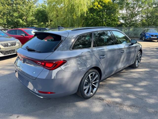 2025 SEAT Leon FR Sport 1.5 eTSI DSG 150