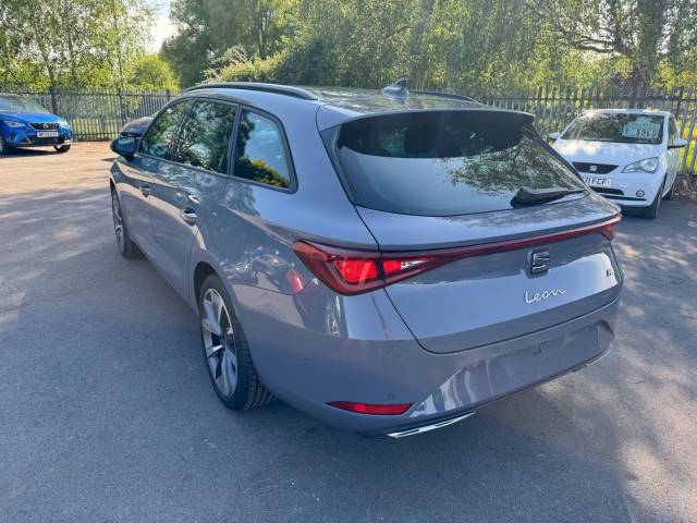 2025 SEAT Leon FR Sport 1.5 eTSI DSG 150