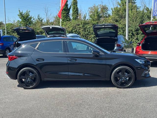 2025 SEAT Leon FR Black Edition 1.5TSI (150PS)