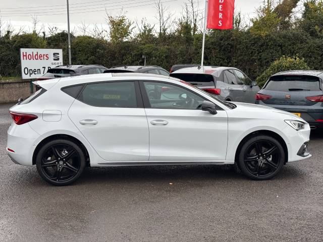 2025 SEAT Leon FR Black Edition 1.5eTSI 150ps DSG