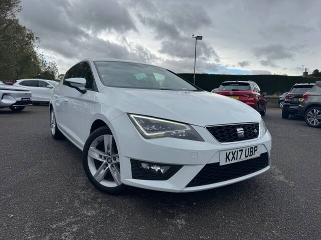 SEAT Leon 1.4 TSI 125 FR Technology 5dr Hatchback Petrol White